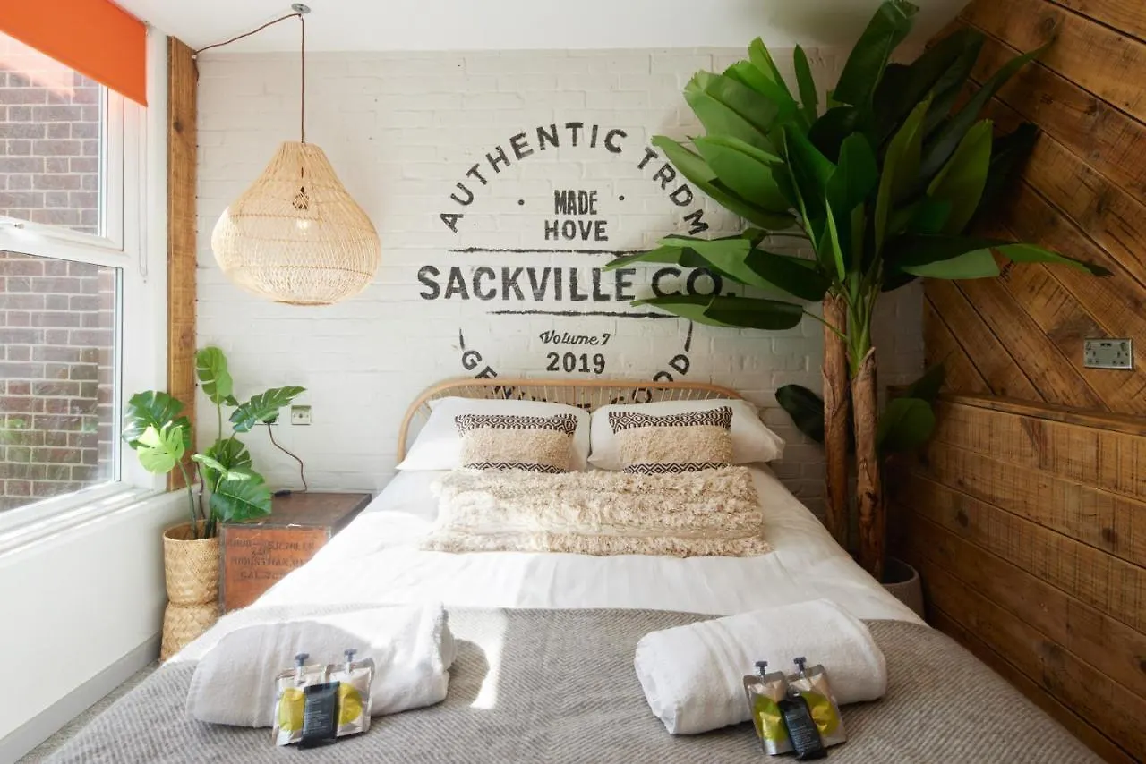 Boho Chic Apartment, Hove - Artists Corner