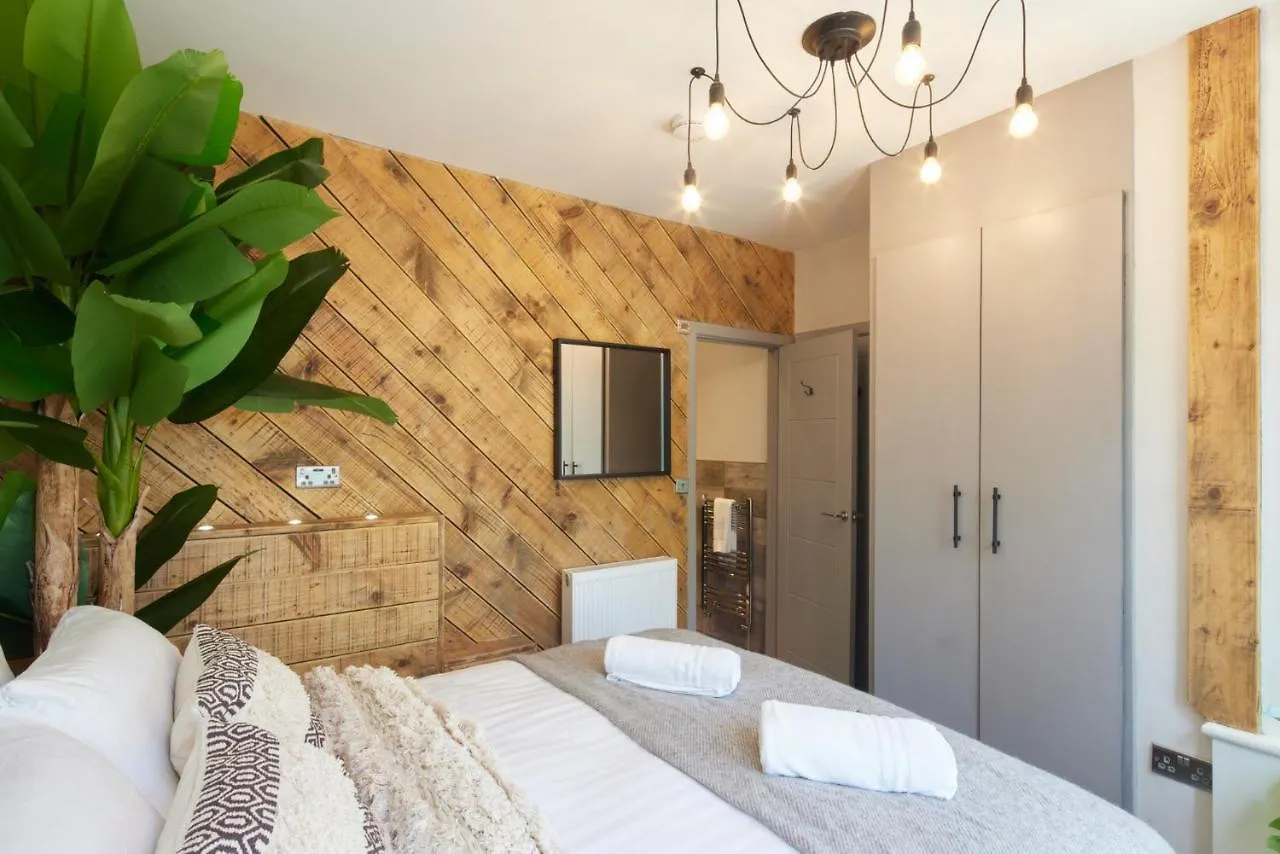 Boho Chic Apartment, Hove - Artists Corner Apartment Brighton